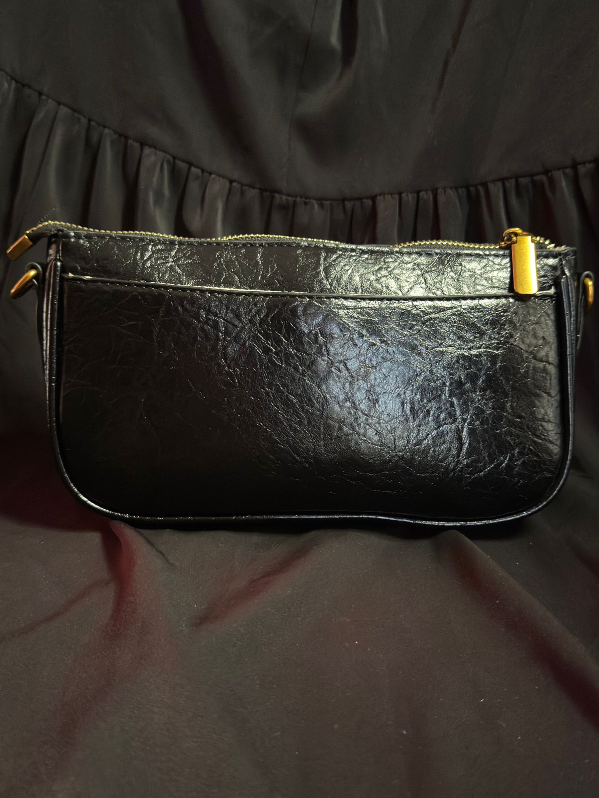 მინიატურა 2 - charles&keith